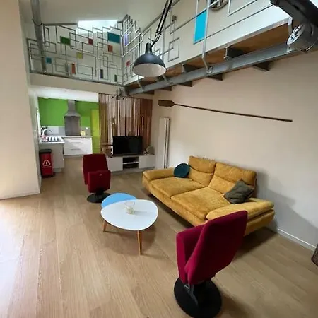 Belle Maison Proche Centre-ville Et Des 24h Hotell *